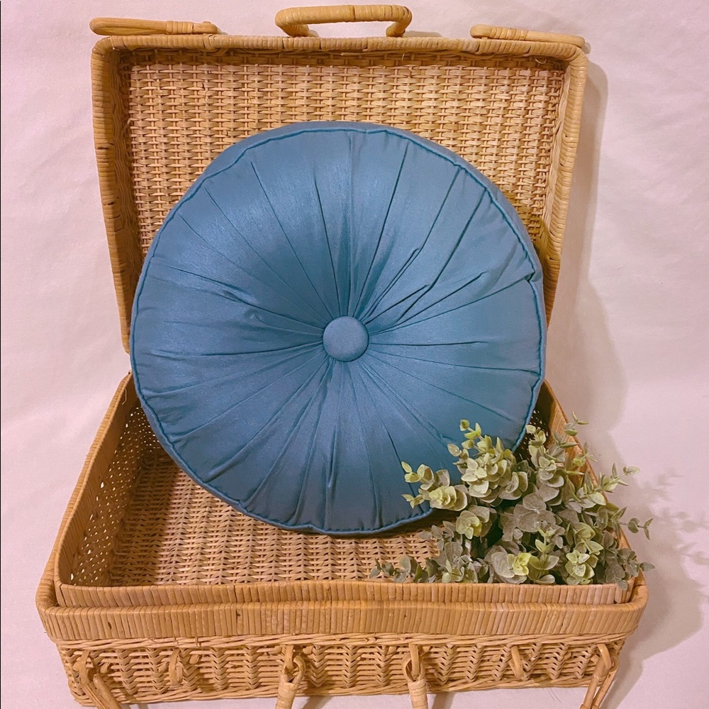 Turquoise Tufted Round Throw Pillow